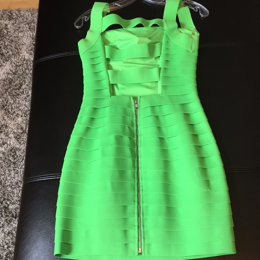 Lime green bandage cocktail. Caged back bodice. - Picture 2 of 5